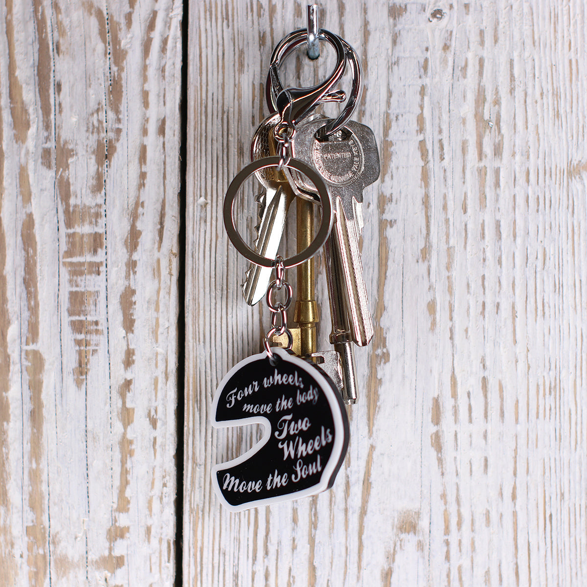 IS058 - Keyring "Two Wheels"