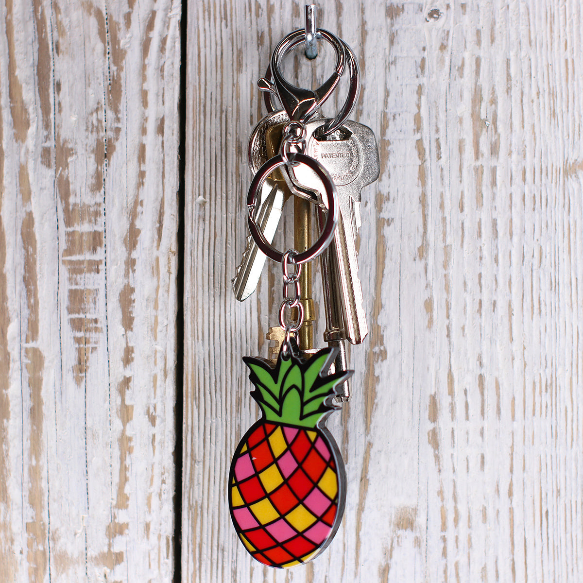 IS128 - Keyring "Funky Pineapple"