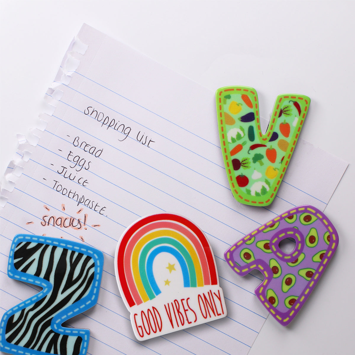 MA041 - Fridge Magnet "V"