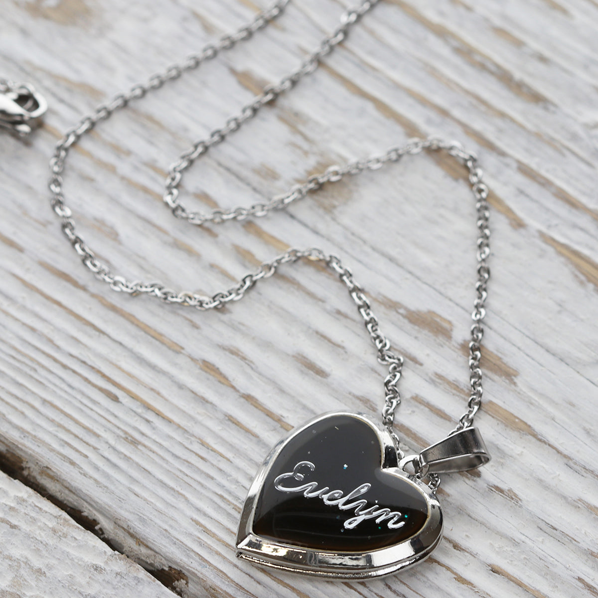 PML074 - Personalised Mood Locket - Evelyn